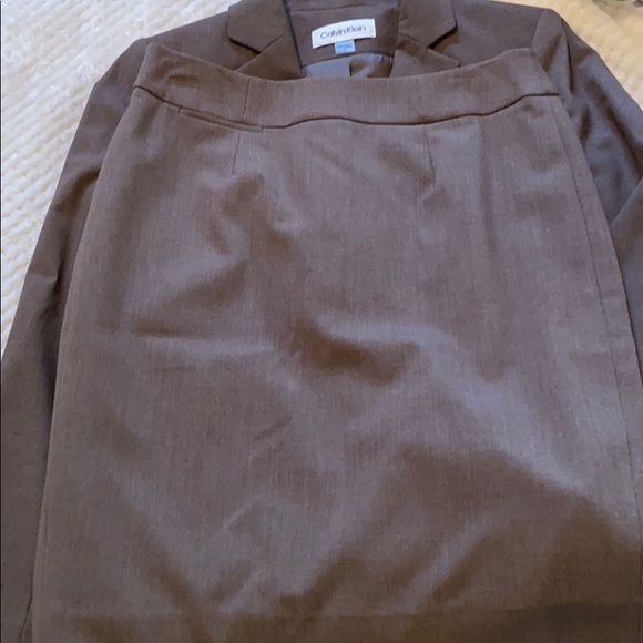 Brown Calvin Klein skirtsuit - Picture 4 of 6